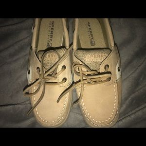 Youth sperrys! Will fit 5-5.5 in women’s